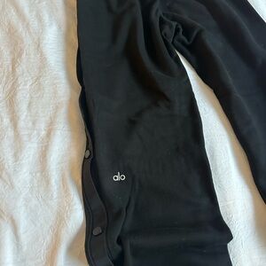 ALO Yoga Mid-Rise Cosmopolitan Snap Pant Women’s S